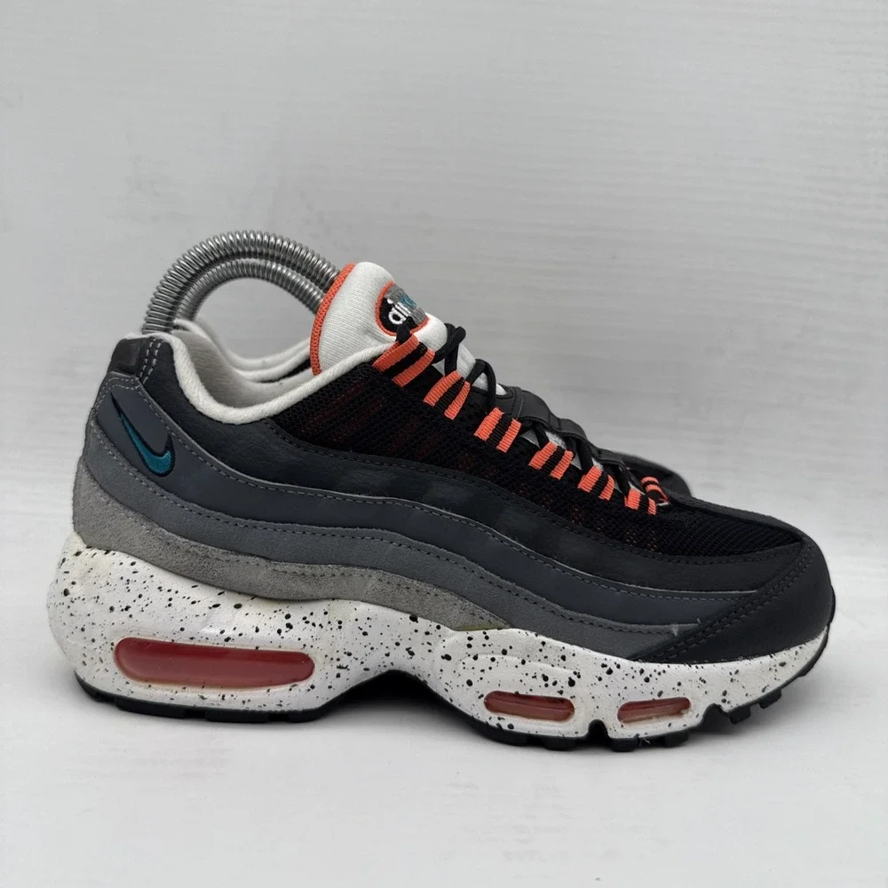Nike Air Max 95 Recraft Black Athletic Shoes Sneakers CJ3906-008 Youth SZ 5 Y
